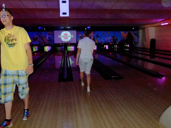 http://www.beruflichesgymnasium.de/pixlie/cache/vs_Bowling_DSCF4463.JPG