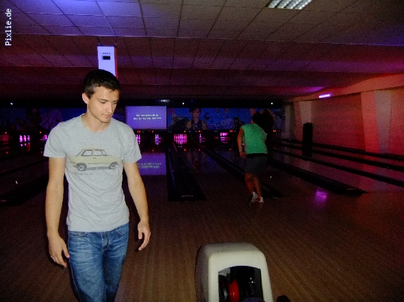 http://www.beruflichesgymnasium.de/pixlie/cache/vs_Bowling_DSCF4466.JPG